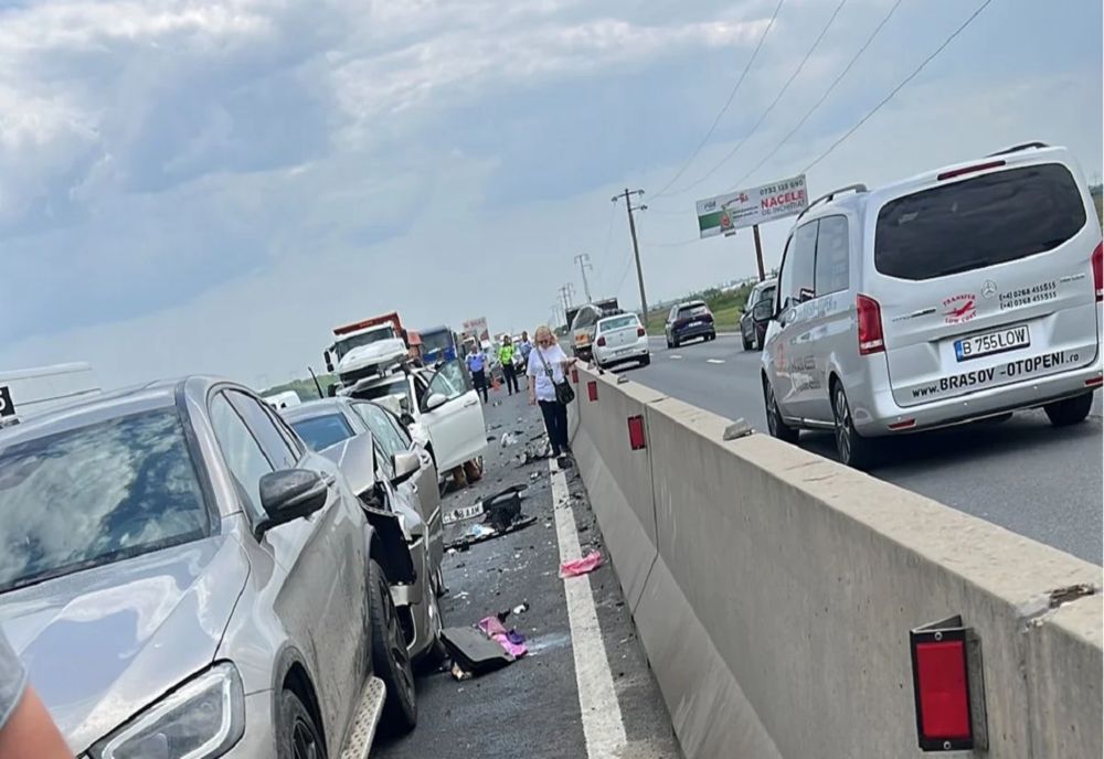 Prahova. Coliziune între trei autovehicule pe DN1. Trei persoane au avut nevoie de îngrijiri medicale