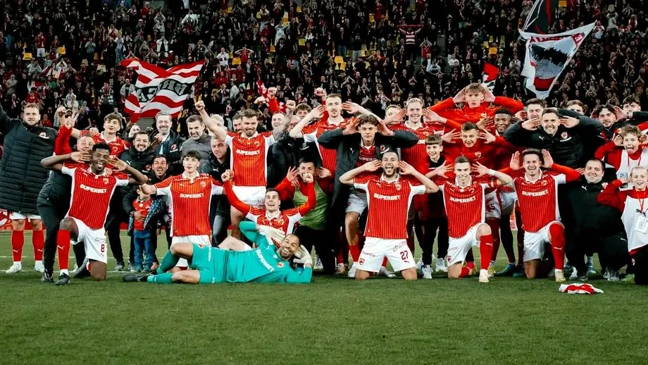 Ironie totală după derby: „câinii” au pus sare pe rană Rapidului! Gestul care a aprins internetul