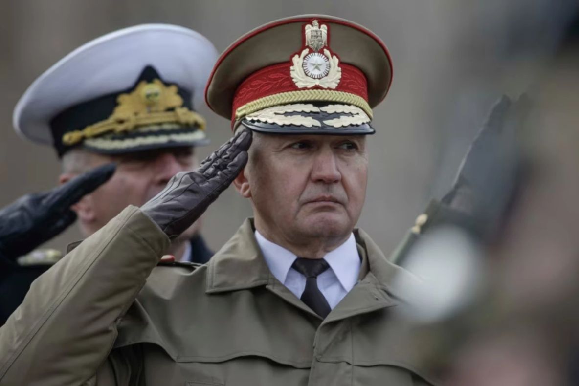 Șeful Satului Major al Apărării, generalul Gheorghiță Vlad, urmărit penal pentru complicitate la uzurparea funcției. Anunțul DNA