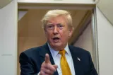 Donald Trump amenință Iranul cu noi bombardamente: „Îi vom lovi foarte tare în seara aceasta şi îi vom lovi tare şi mâine”