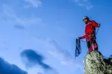 Intervenție de urgență în Bușteni: patru alpiniști au căzut aproximativ 10 metri, după ruperea corzii de asigurare. Forțe suplimentare de intervenție, mobilizate