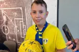 Denis, băiatul de 13 ani care are nevoie de o nouă operație. Scolioza severă îi pune viața în pericol