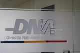 Șeful Autorității Vamale Române, Mihai Savin, reținut de DNA într-un dosar privind presupuse fapte de fals și uz de fals. Alți doi funcționari, vizați în anchetă