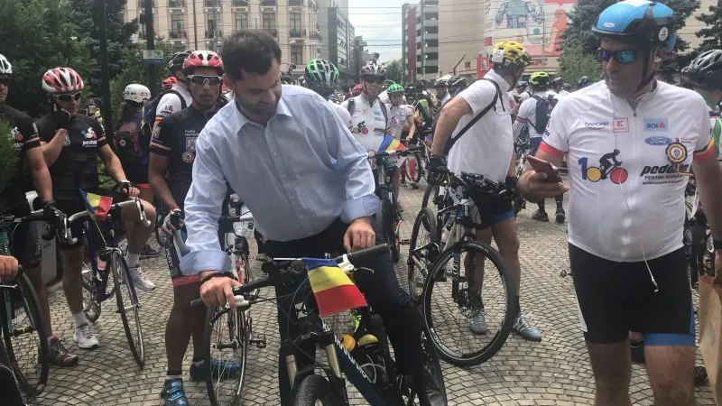dobre_pe _bicicleta
