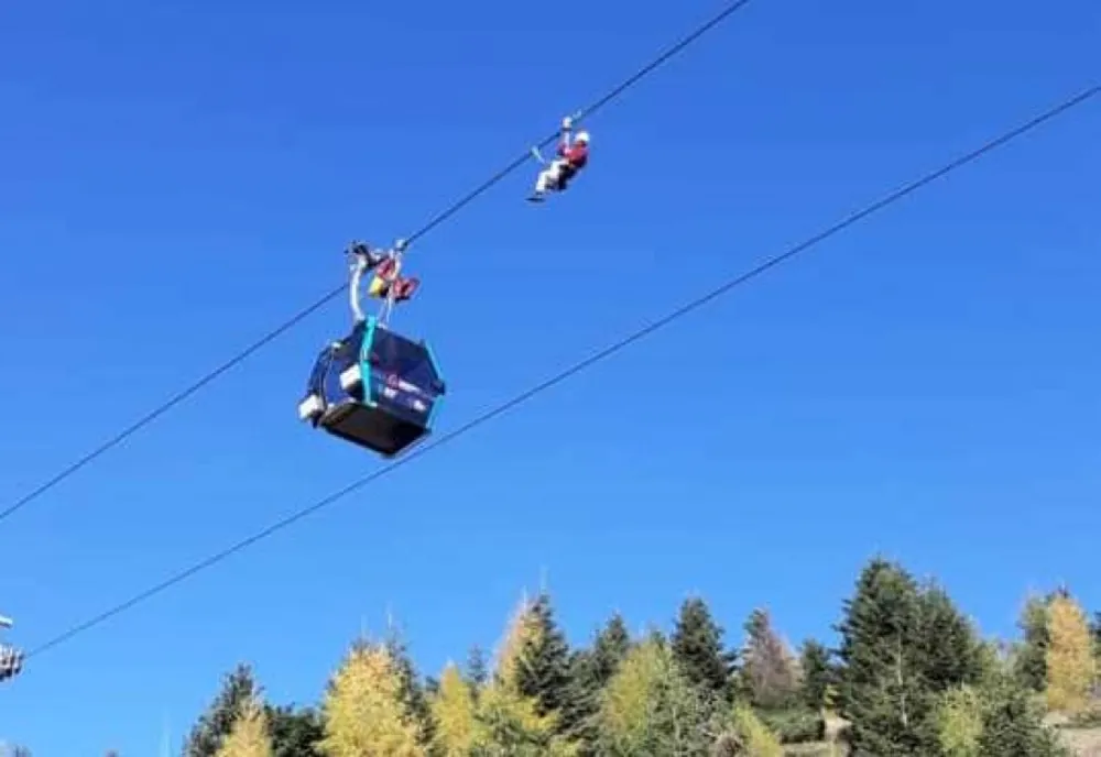 Au început pregătirile pentru deschiderea sezonului de schi, pe Valea Prahovei. Care vor fi tarifele practicate în această iarnă la Sinaia