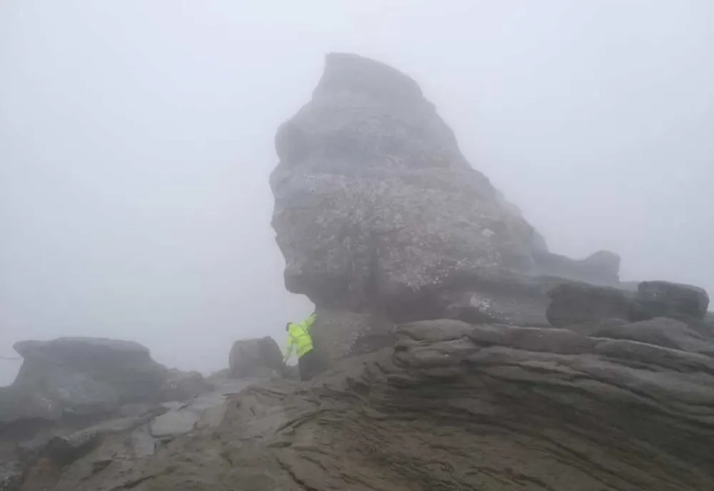 Alertă în Bucegi! Salvamontiștii recomandă evitarea traseelor de coastă