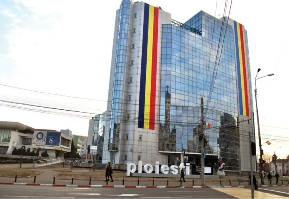 Primăria i-a lăsat fără burse pe elevii sărmani ai Ploieștiului