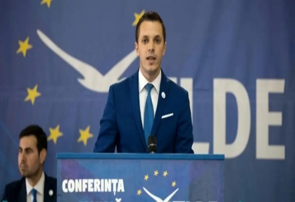 Lider ALDE despre noua gafă a lui Orban: ”Să fie de la fumul de țigară, de la whisky-ul din birou?”