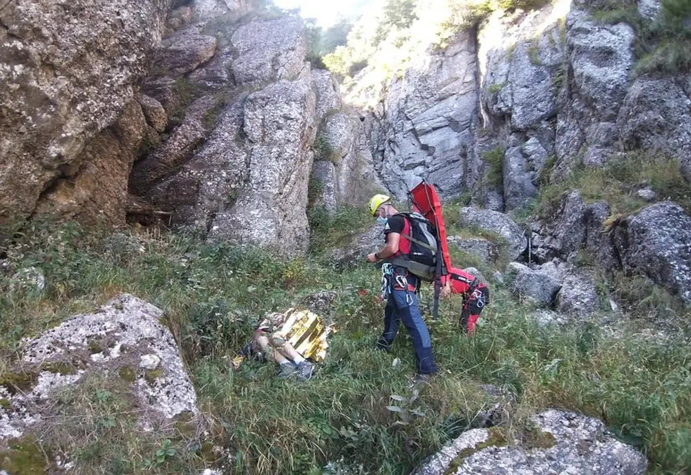 Salvamontiștii în alertă! Un turist a căzut pe Valea Seacă a Crucii din Bucegi