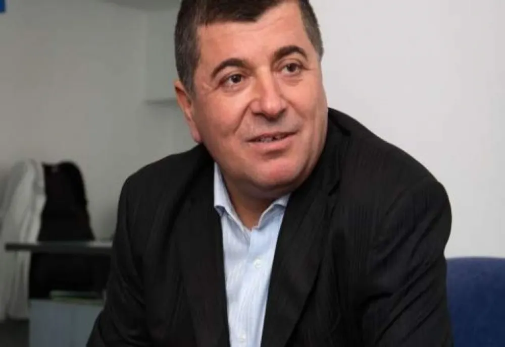 Senatorul Emanoil Savin, amendat pentru că a continuat campania în ziua votului