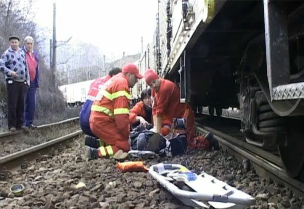 Accident mortal în Ploieşti. Un bărbat a fost spulberat de tren