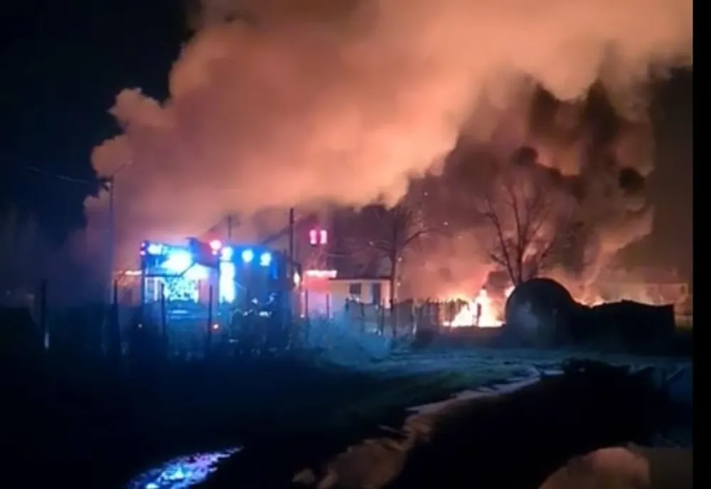 Vagoane cu produse petroliere, în apropierea incendiului de la Colceag- Prahova