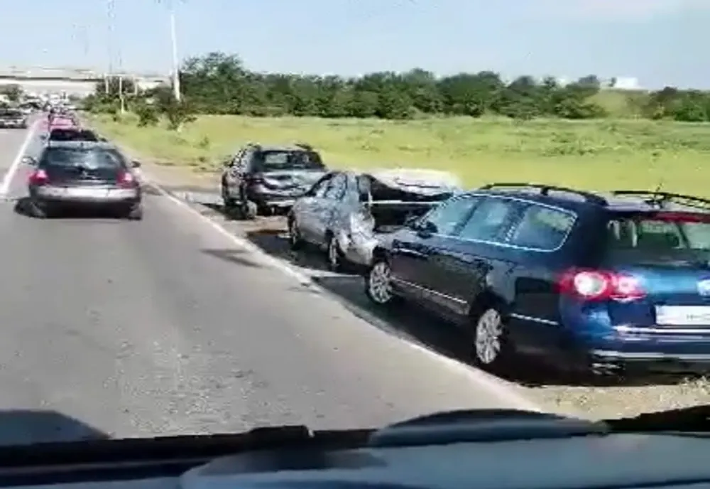 Accident în Ploiești. Sunt implicate patru mașini