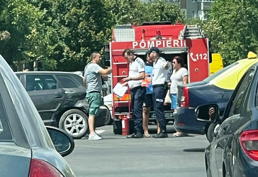 Accident cu patru mașini pe DN 1, la Băicoi