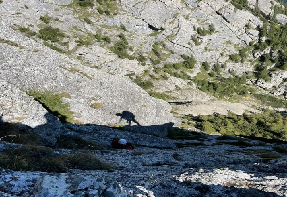 Alpinist de 61 de ani grav rănit în Bucegi. Se așteaptă intervienția elicopterului SMURD