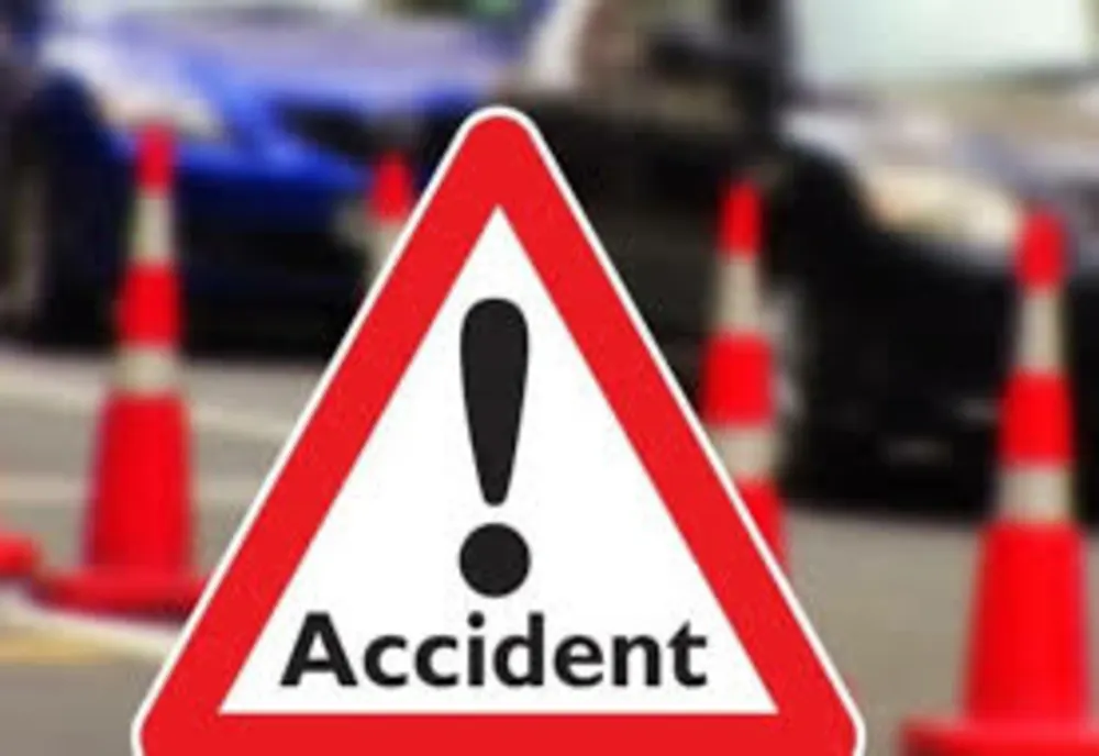 Accident rutier pe DN1, la Lipănești. O femeie a fost transportată la spital pentru îngrijiri medicale 