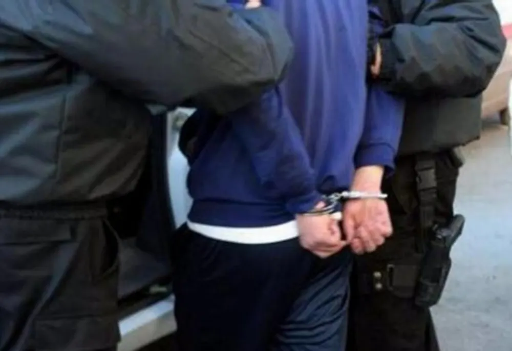Focuri de armă la Berceni pentru prinderea unui condamnat