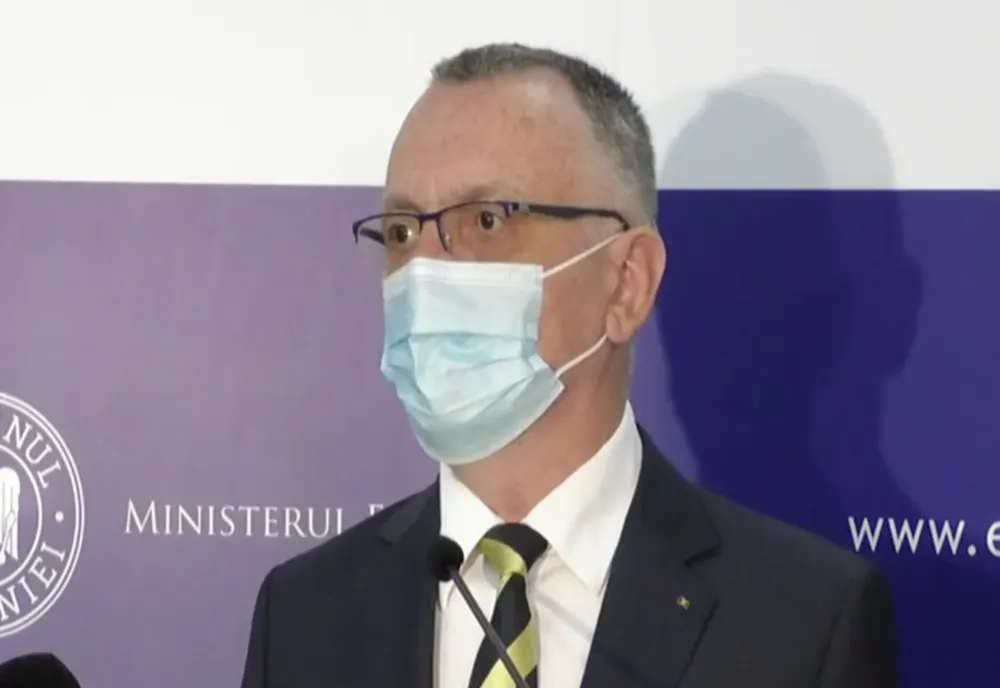 Sorin Cîmpeanu: Cursurile se reiau luni, cu prezență fizică, în școlile cu o rată de vaccinare de peste 60%