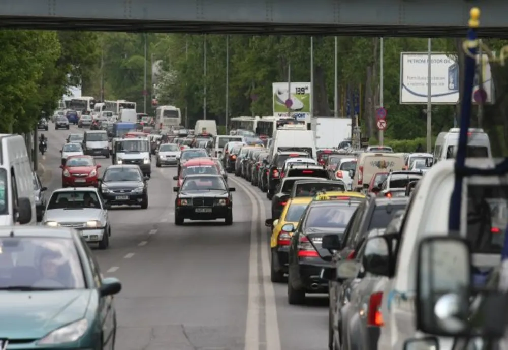 Aglomerație pe Valea Prahovei, în zona stațiunilor montane