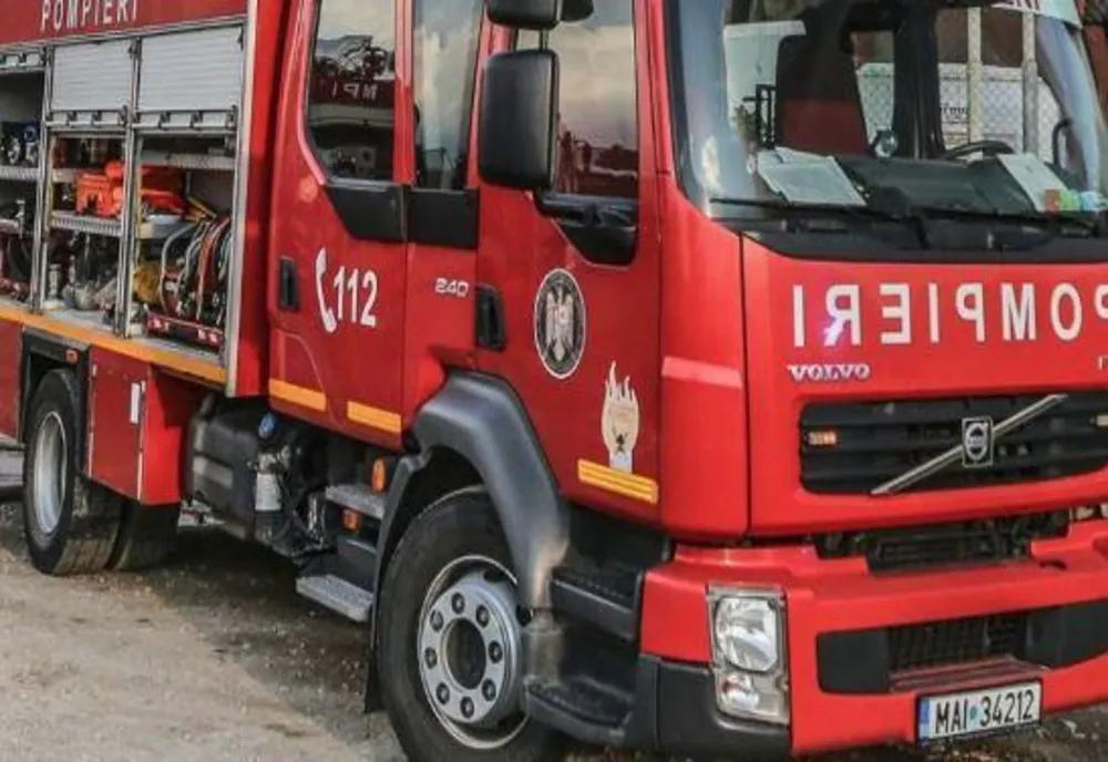 Incendiu la o casă din Breaza. Intervenție ISU Prahova