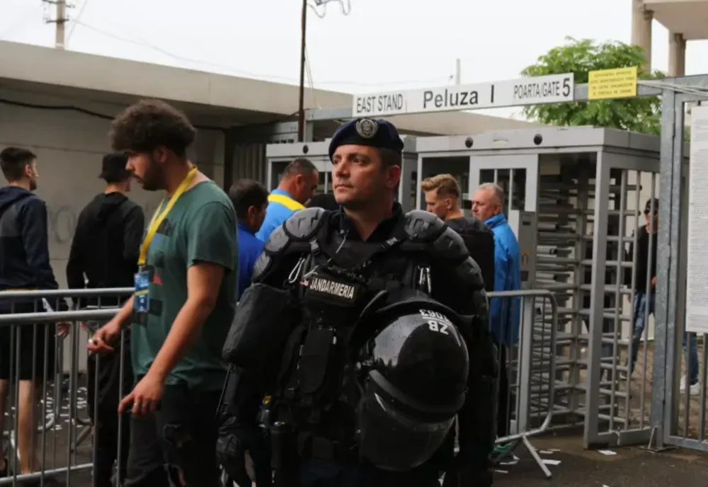 Măsuri de ordine publică la Stadionul "Ilie Oană" din Ploieşti la meciul de fotbal FC Petrolul- UTA Arad