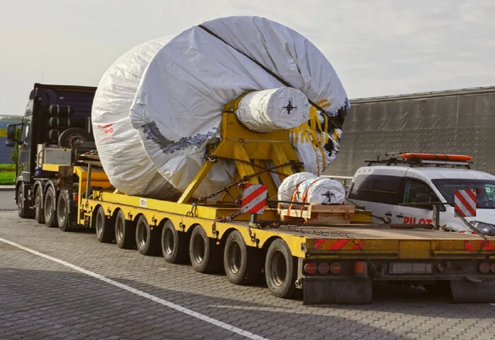 Atenție șoferi! Fuzelajul unui avion va fi transportat pe DN1 și va tranzita județele Prahova şi Ilfov