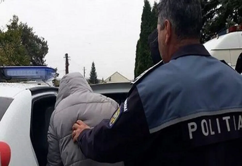 Prahova. Bărbat reținut în Ploiești după ce a furat o bicicletă și a distrus parbrizul unei mașini
