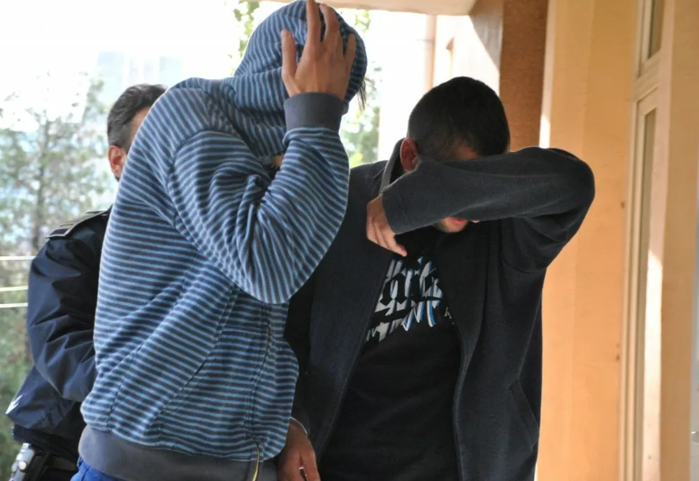 Tâlhărie în stația Coreco de la Hale. Mai mulți minori au lovit un bărbat și i-au furat portofelul