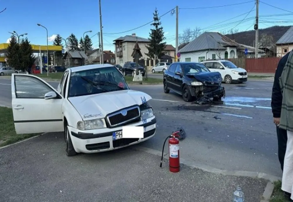 Accident rutier pe DN 1 A, la Vălenii de Munte. Șase persoane sunt transportate la spital