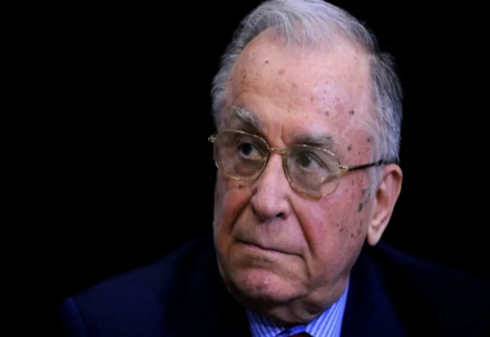 ION ILIESCU RĂMÂNE INTERNAT LA TERAPIE INTENSIVĂ. STAREA SA DE SĂNĂTATE ESTE UȘOR AMELIORATĂ FAȚĂ DE ZIUA PRECEDENTĂ
