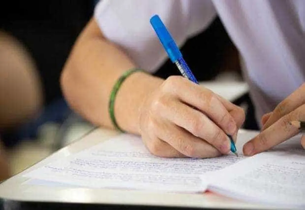 PROBELE DE EVALUARE A COMPETENȚELOR DIN CADRUL BACALAUREATULUI ÎNCEP LUNI
