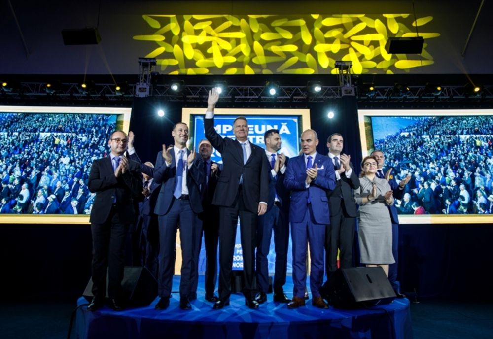 Klaus Iohannis, victorie în toate orașele din Prahova.