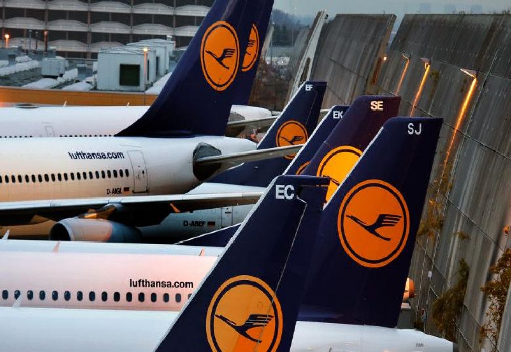 Lufthansa anulează 1.300 de curse aeriene din cauza grevei, fiind afectaţi 180.000 de pasageri