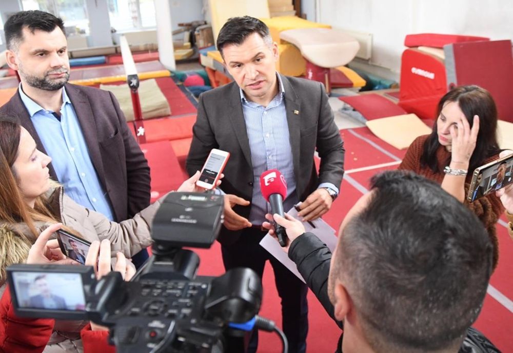 VIDEO Ministrul Ionut Stroe, exercitiu de imagine la CS Petrolul Ploieşti! 