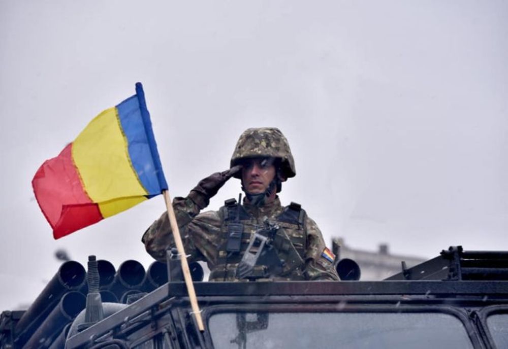 FOTO Mii de ploieşteni au asistat la parada militară de 1 decembrie