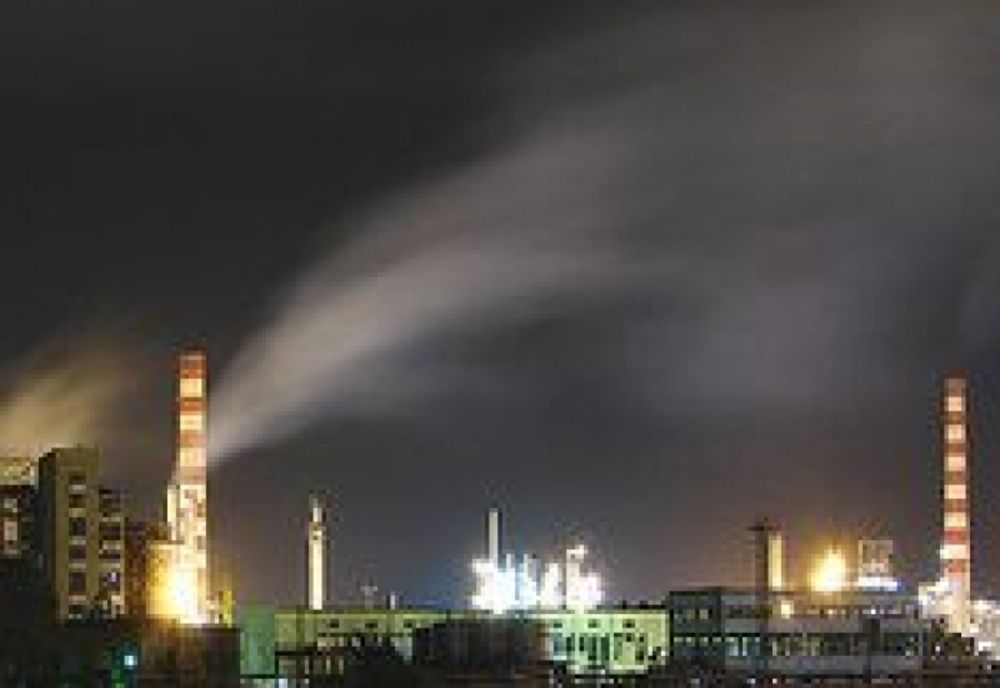 Alarmă falsă cu bombă la Lukoil Ploieşti