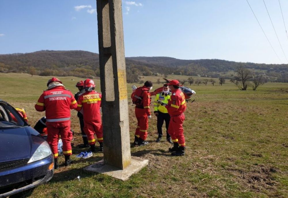 FOTO Accident la Telega, provocat de un șofer beat și fără permis! A fost chemat elicopterul SMURD