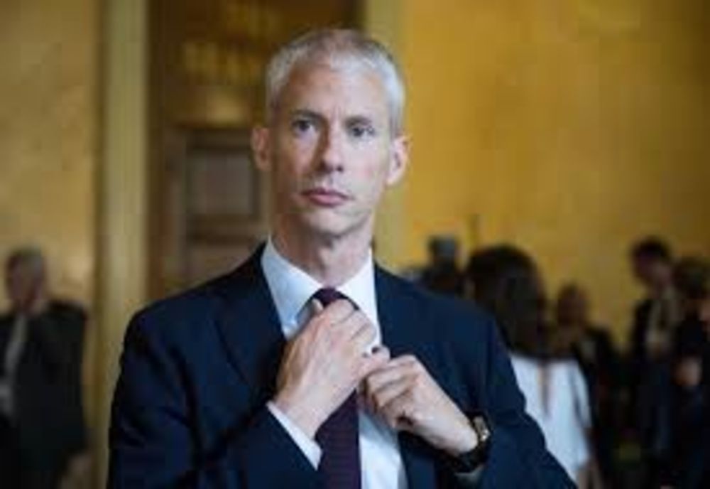 Ministrul francez al Culturii Franck Riester a fost infectat cu noul coronavirus