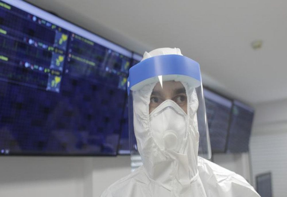 Peste 1.300 de combinezoane şi măşti de protecţie au ajuns în Prahova, la spitale, ISU, DSP şi SAJ