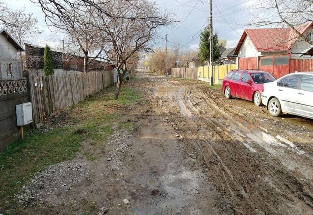 Locuitorii cartierului Mitică Apostol din Ploiești trimit o scrisoare deschisă autorităților locale cerând acces la utilități! 