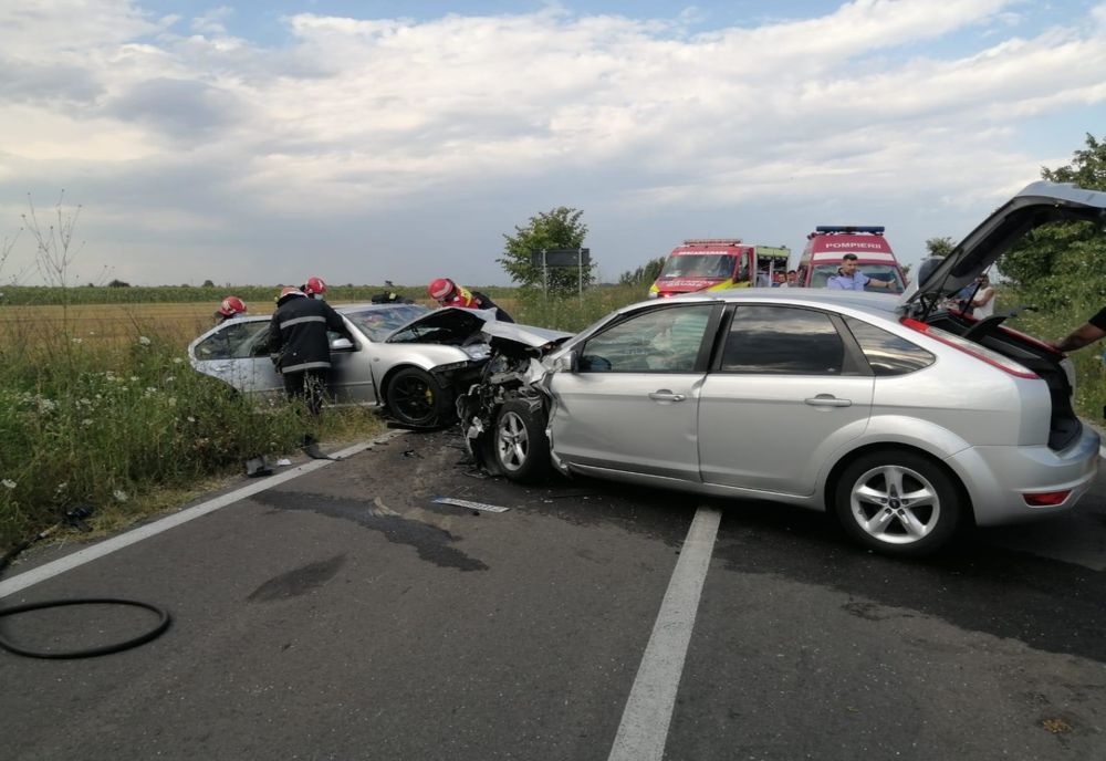 Accident grav la Corbii Mari! Pompierii au intervenit pentru descarcerarea unui tânăr