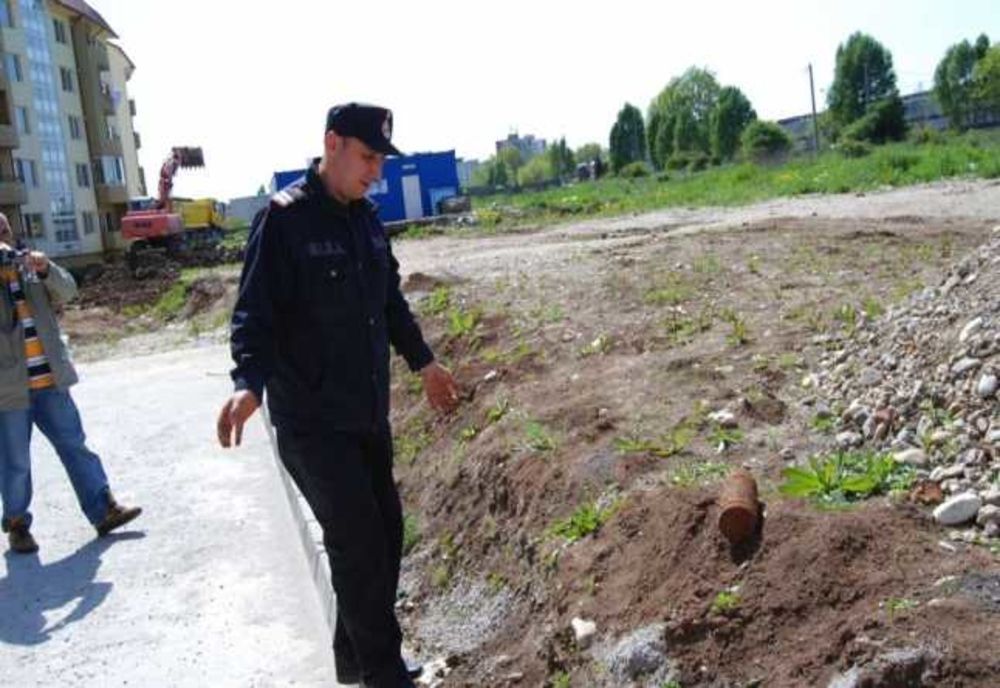 Bombă de aviaţie de 200 de kilograme, descoperită pe un şantier din Ploiești