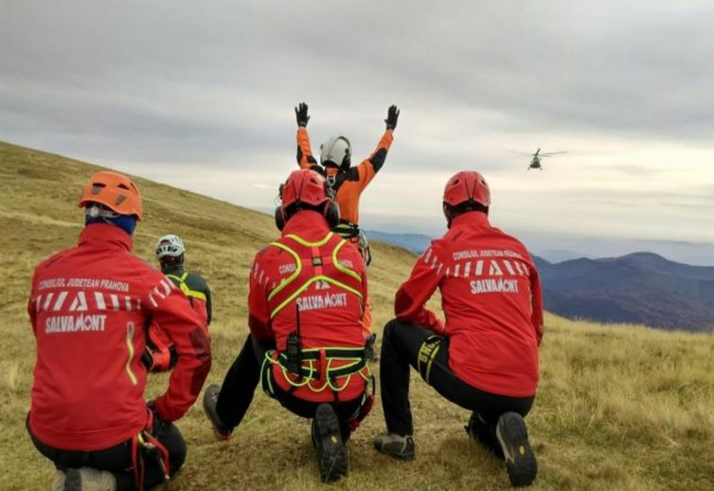 Tânăr din Dâmbovița dispărut de o lună, căutat cu elicopterul în Munții Bucegi, în Prahova