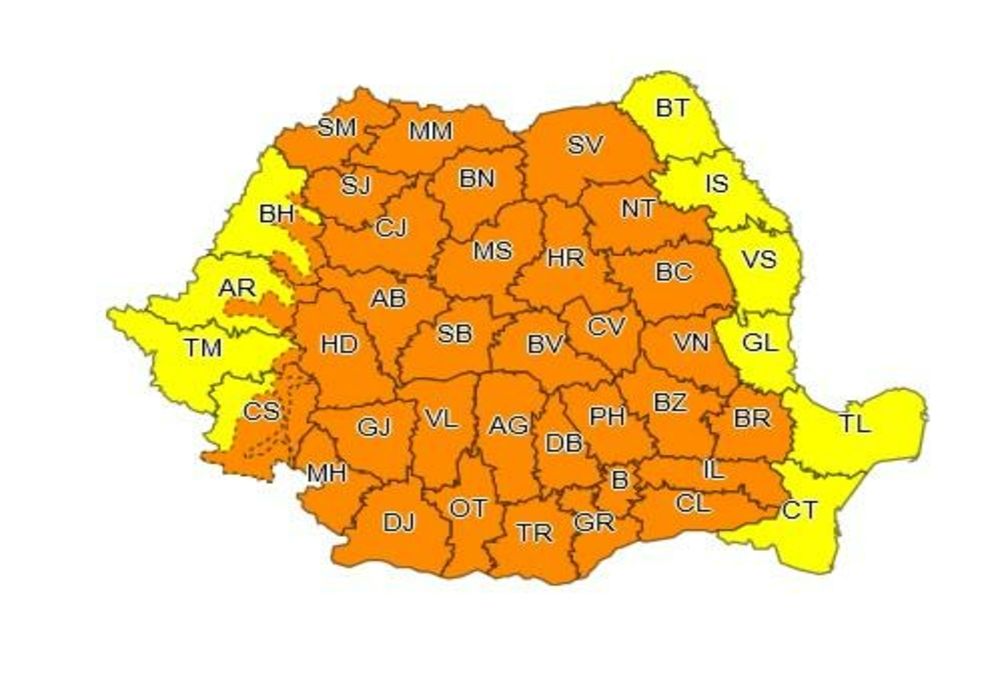 Codul portocaliu de ploi abundente şi vijelii, extins în aproape toată țara