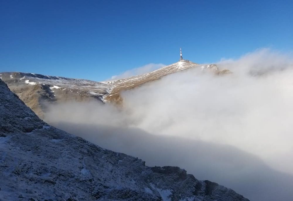 Patru tineri din Ploiești, blocați pe munte
