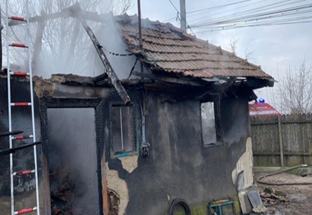 Bărbat grav rănit în urma unui incendiu, în Breaza