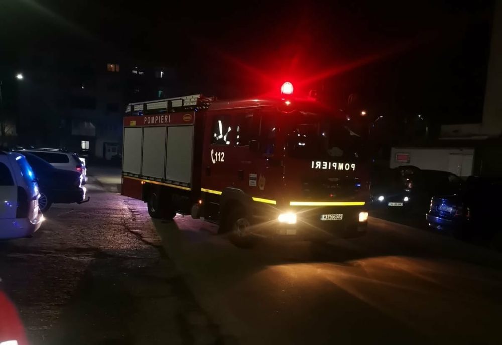 Locuință incendiată în Podenii Noi
