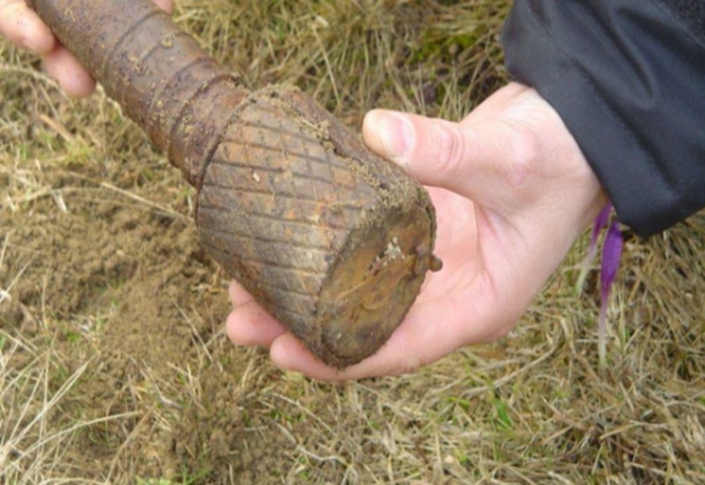 Două grenade, descoperite într-o magazie a unei primării din Prahova