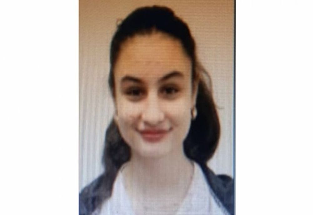 Minoră din Ploiești dată dispărută de familie. Fata a plecat în pijama, halat și papuci de casă