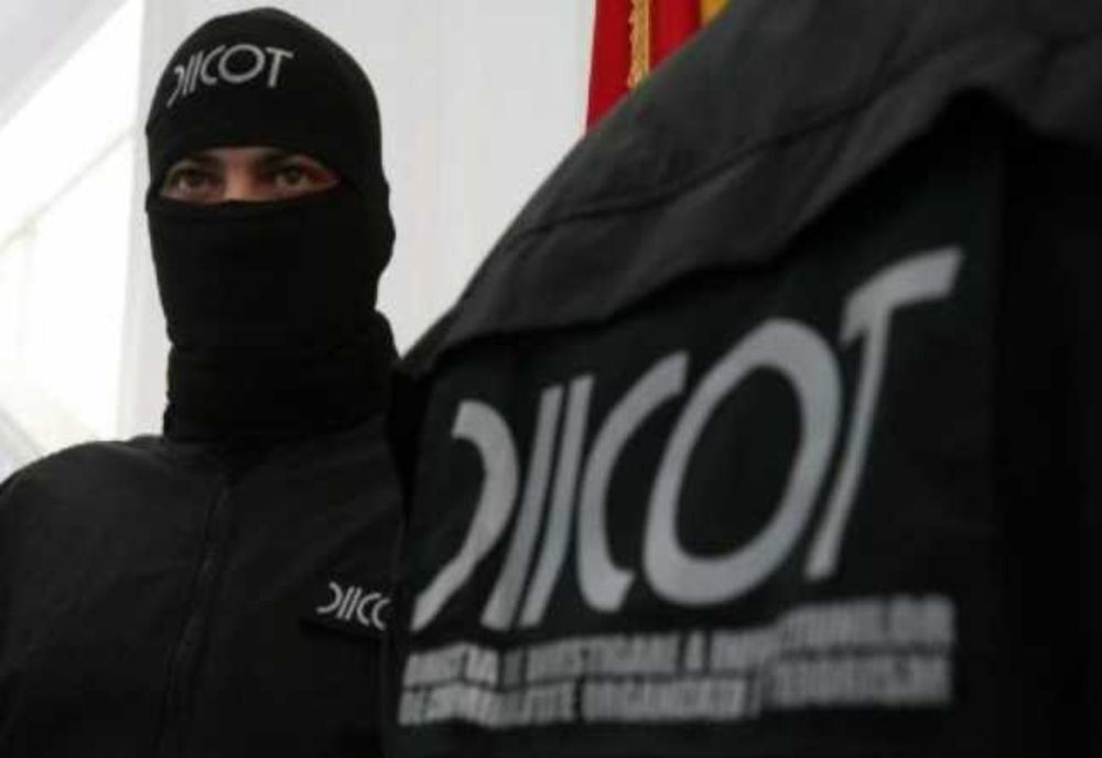 Bărbat din Ploiești, cercetat pentru trafic de persoane. A lovit cu mașina una dintre persoanele racolate, pentru că aceasta nu voia să mai presteze activități în favoarea sa